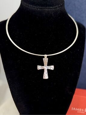 JAMES AVERY Sterling Silver Hammered Cross Pendant Choker Collar Necklace RETIRE